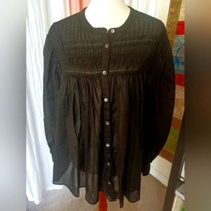 Banana republic blouse baby doll style.  Looks new!